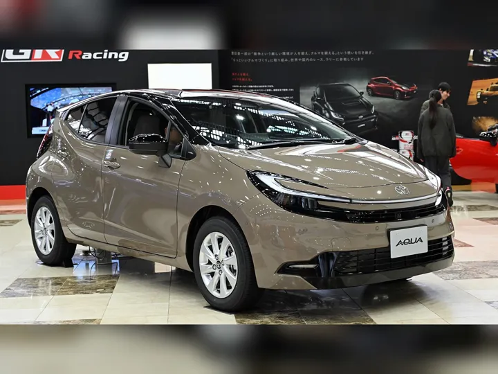 Toyota Aqua Z 2025